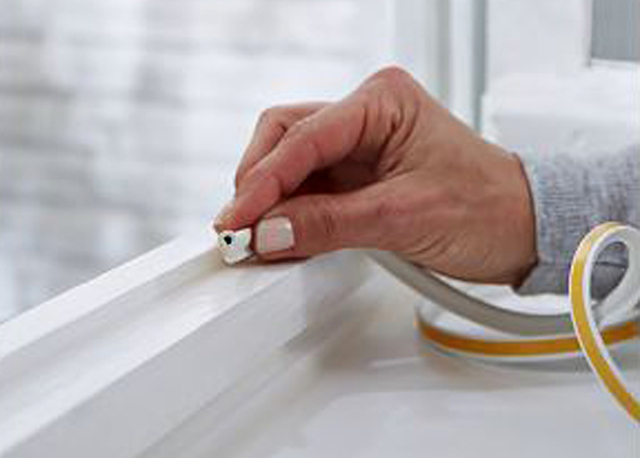 Tochtstrip Tesamoll® P-profiel rubber 6mx9mm wit — Foto 2 van 2