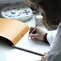 Schrijfblok Rhodia A4 lijn 80 vel 80gr oranje-3