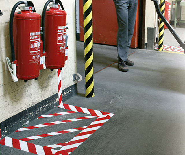 Waarschuwings- en markeringstape tesa® Signal Universal 66mx50mm rood/wit — Foto 2 van 2