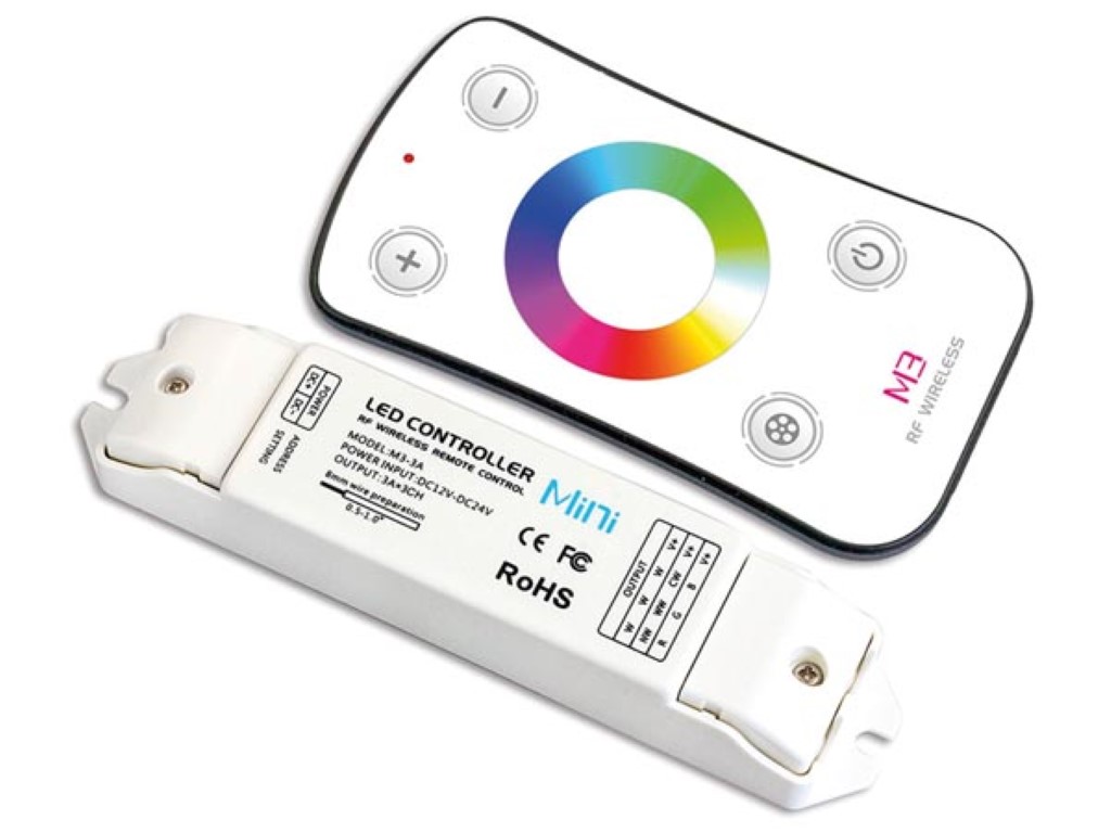 RGB LED-CONTROLLER MET RF-AFSTANDSBEDIENING afbeelding