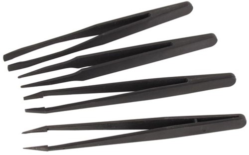 SET VAN 4 NIET-GELEIDENDE PINCETTEN